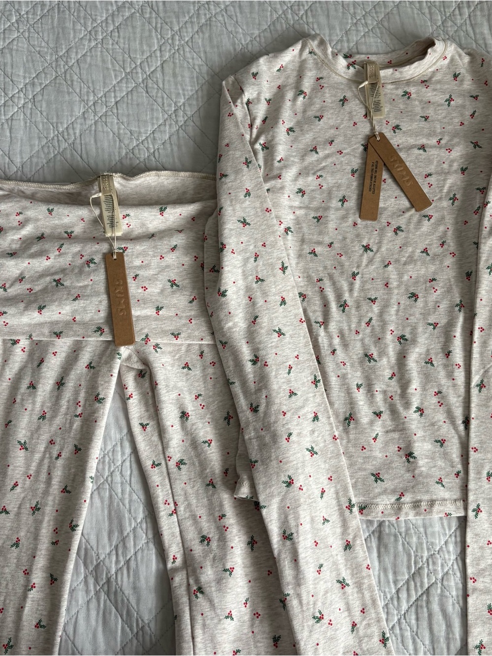 Skims Mistletoe Set Women’s Size Small